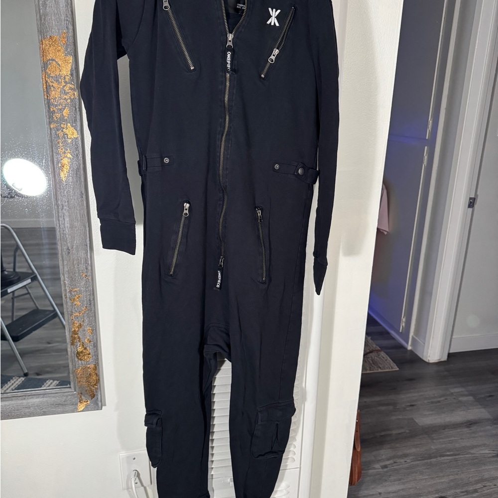 Norwegian Original Onepiece Brand Jumpsuit Pajamas Lounge in Black - Picture 5 of 9